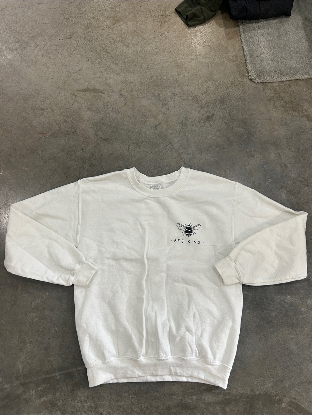 BEE Sweatshirt
